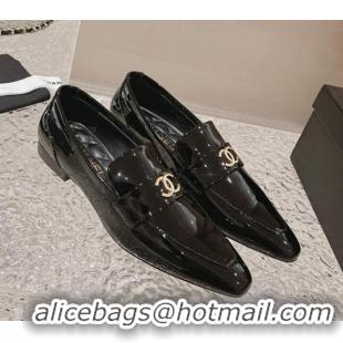 Pretty Style Chanel Patent Calfskin Pointed Loafers Black 1213047