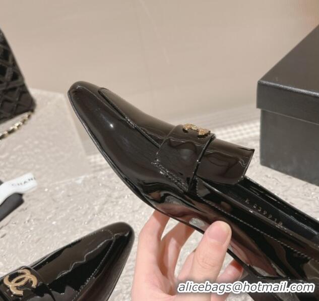 Pretty Style Chanel Patent Calfskin Pointed Loafers Black 1213047