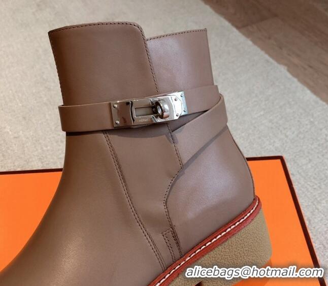 Grade Quality Hermes History Ankle Boots in Calfskin with Kelly Buckle Dark Beige 1215013