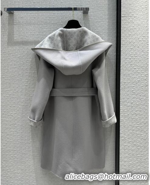 Most Popular Louis Vuitton FLIGHT MODE Reversible Signature Hooded Wrap Coat 1AC02P Grey 2023