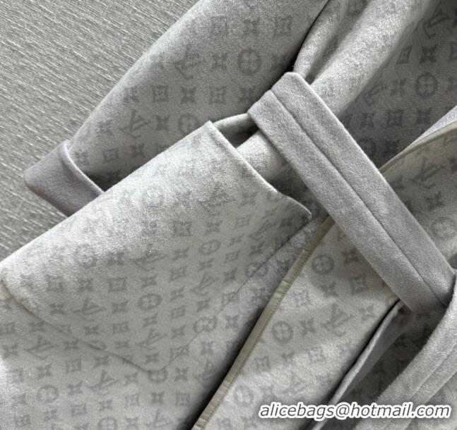 Most Popular Louis Vuitton FLIGHT MODE Reversible Signature Hooded Wrap Coat 1AC02P Grey 2023