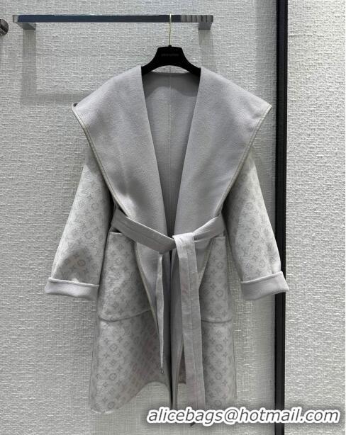 Most Popular Louis Vuitton FLIGHT MODE Reversible Signature Hooded Wrap Coat 1AC02P Grey 2023