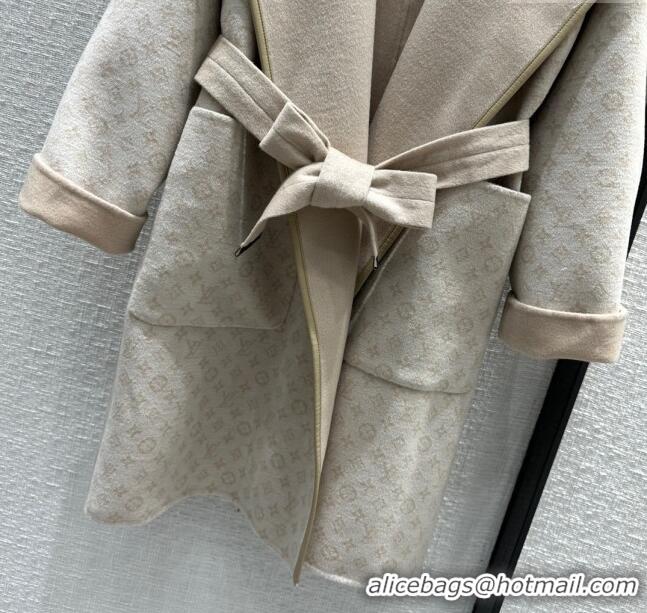 Buy Discount Louis Vuitton FLIGHT MODE Reversible Signature Hooded Wrap Coat 1AC02P Beige 2023