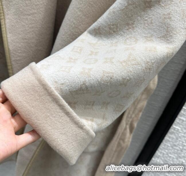 Buy Discount Louis Vuitton FLIGHT MODE Reversible Signature Hooded Wrap Coat 1AC02P Beige 2023