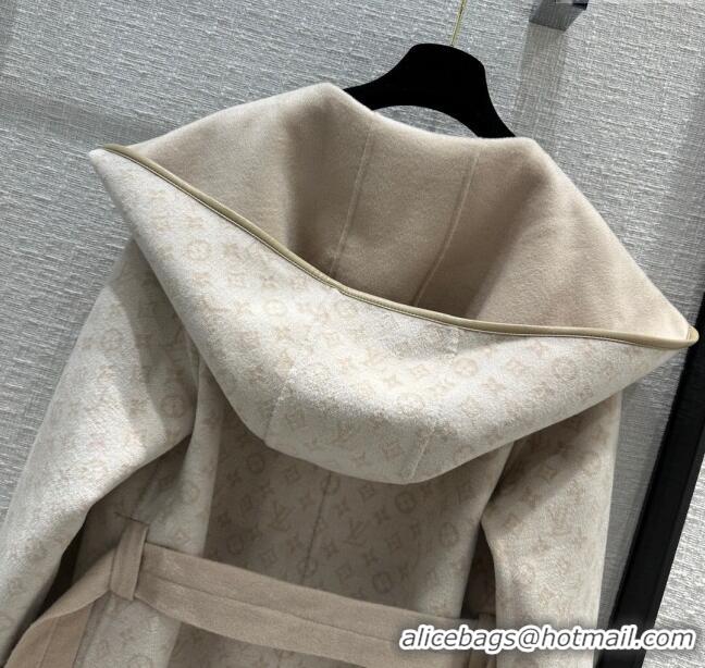 Buy Discount Louis Vuitton FLIGHT MODE Reversible Signature Hooded Wrap Coat 1AC02P Beige 2023