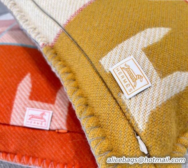 Well Crafted Hermes Avalon Cashmere and Wool Blanket and Pillow H1067 Yellow 2023