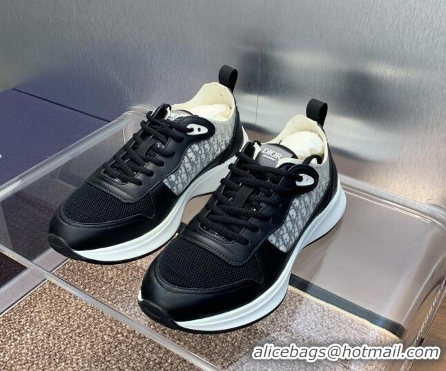 Luxury Dior Men's B25 Runner Sneakers in Smooth Calfskin and Technical Mesh with Dior Oblique Canvas Black 206029