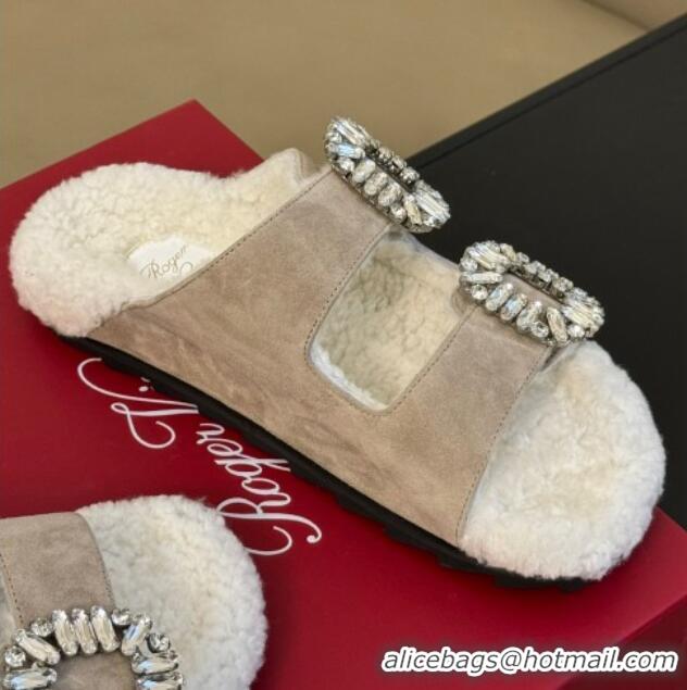 Classic Hot Roger Vivier Slidy Viv' Fur Strass Buckle Slide Sandals in Suede Beige 1218135