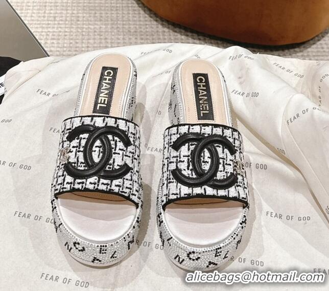 Pretty Style Chanel Tweed & Crystals Platform Slide Sandals White/Black 108002