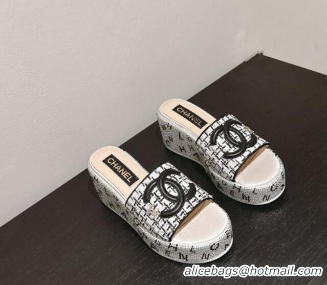 Pretty Style Chanel Tweed & Crystals Platform Slide Sandals White/Black 108002