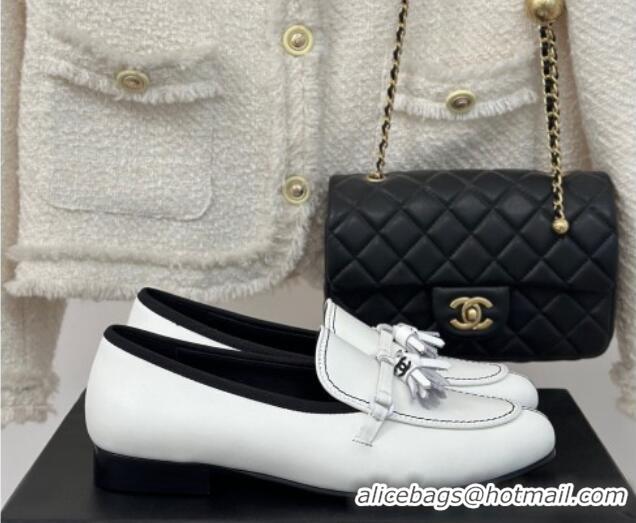 Low Cost Chanel Calfskin Loafers with Fringe White 108009