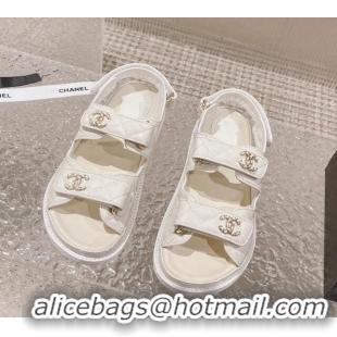 Sumptuous Chanel Grained Calfskin Strap Flat Sandals with Chain CC White 0108053