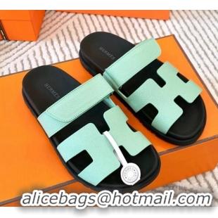 Stylish Hermes Chypre Flat Sandals in Grained Calfskin Light Green 0104087