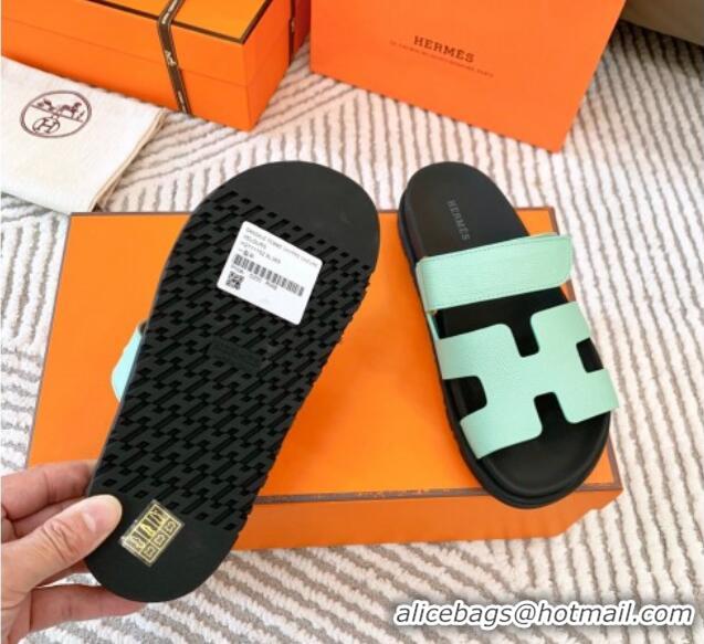 Stylish Hermes Chypre Flat Sandals in Grained Calfskin Light Green 0104087