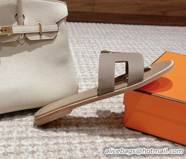 Luxurious Hermes Classic Oran Flat Slide Sandals in Palm Grained Leather Grey 0123045