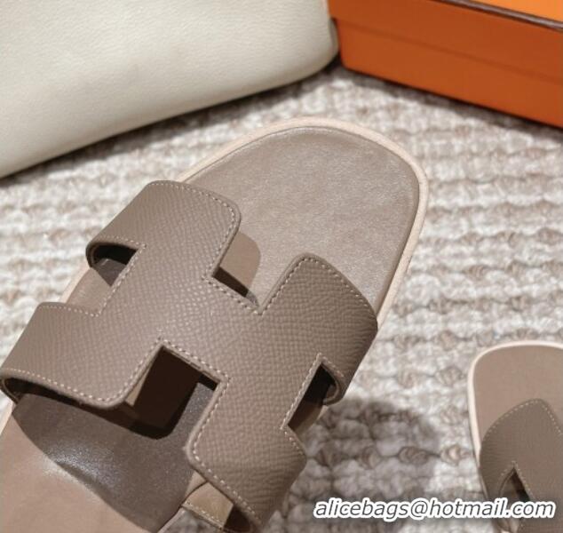 Luxurious Hermes Classic Oran Flat Slide Sandals in Palm Grained Leather Grey 0123045