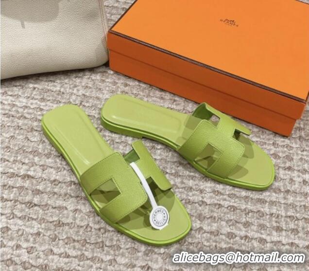 Good Looking Hermes Classic Oran Flat Slide Sandals in Palm Grained Leather Green 0123062