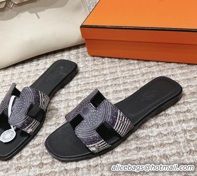 Best Grade Hermes Classic Oran Flat Slide Sandals in Calfskin with Astrologie Bandana Print Black 0123083