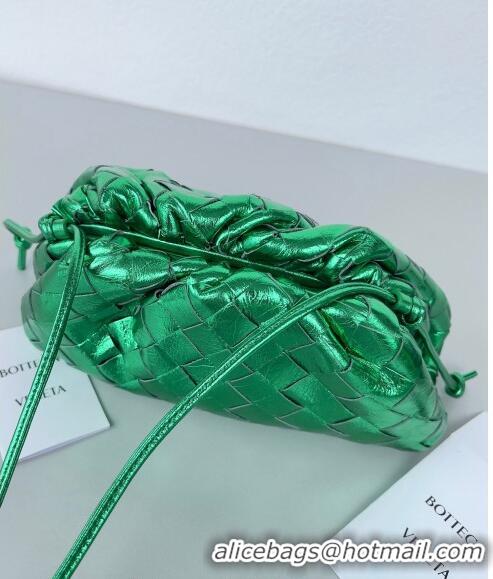 Noble Useful Bottega Veneta Mini Pouch Bag in Wide Intrecciato Leather 585852 Shiny Green 2023