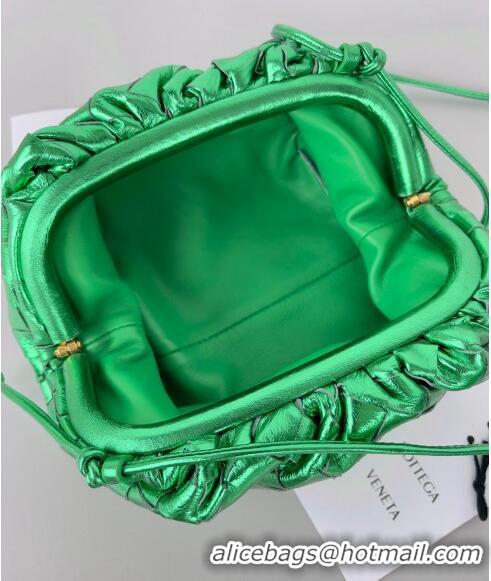 Noble Useful Bottega Veneta Mini Pouch Bag in Wide Intrecciato Leather 585852 Shiny Green 2023