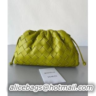 Luxury Discount Bottega Veneta Mini Pouch Bag in Wide Intrecciato Leather 585852 Kiwi Green 2023