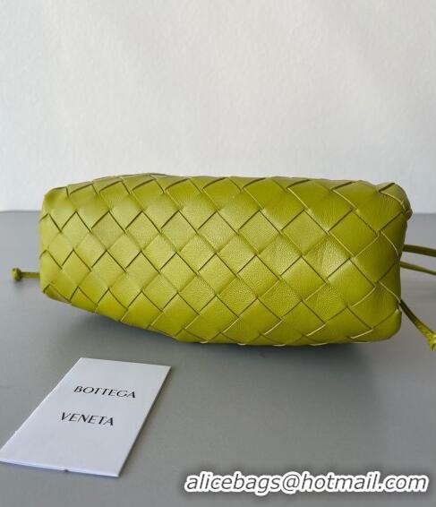 Luxury Discount Bottega Veneta Mini Pouch Bag in Wide Intrecciato Leather 585852 Kiwi Green 2023