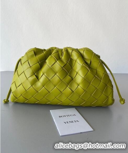 Luxury Discount Bottega Veneta Mini Pouch Bag in Wide Intrecciato Leather 585852 Kiwi Green 2023