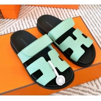 Stylish Hermes Chypre Flat Sandals in Grained Calfskin Light Green 0104087