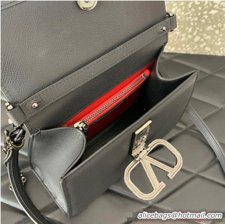 Famous Brand VALENTINO small Shoulder bag 7030 Black