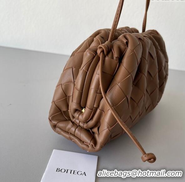 Promotional Bottega Veneta Mini Pouch Bag in Wide Intrecciato Leather 585852 Taupe Brown 2023