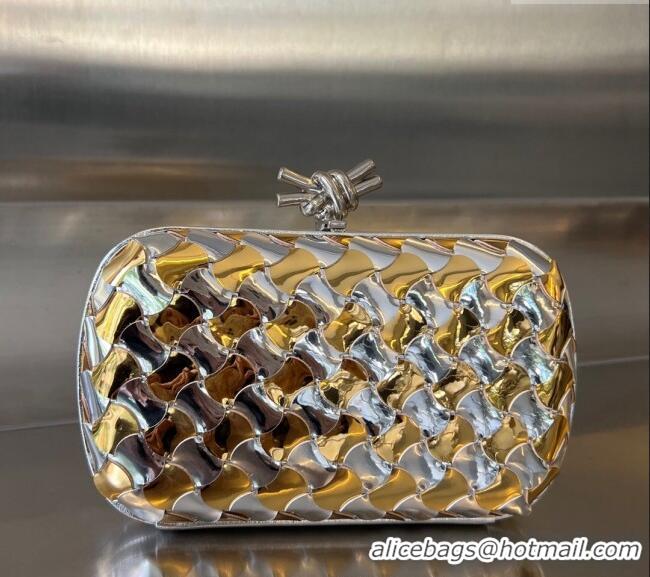 Grade Design Bottega Veneta Knot Clutch in Intreccio lamina bicolor leather 778500 Silver/Gold 2024