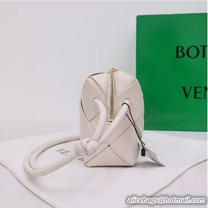 Buy Inexpensive Bottega Veneta Small Cassette Camera Bag 709417 White