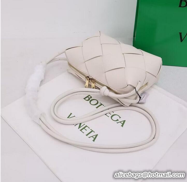 Buy Inexpensive Bottega Veneta Small Cassette Camera Bag 709417 White