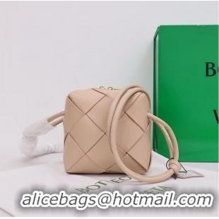 Promotional Bottega Veneta Mini Cassette Camera Bag 701915 Cream