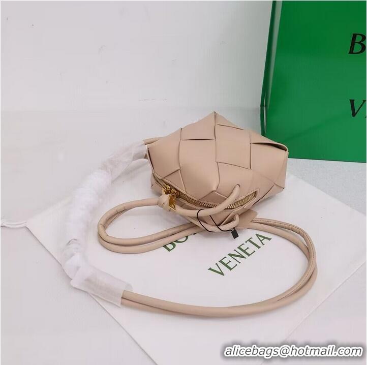 Promotional Bottega Veneta Mini Cassette Camera Bag 701915 Cream