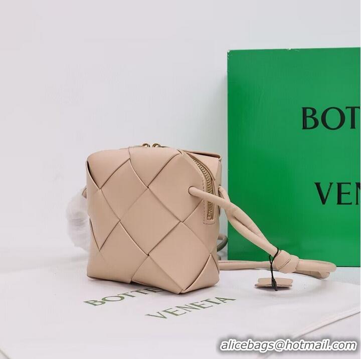 Promotional Bottega Veneta Mini Cassette Camera Bag 701915 Cream