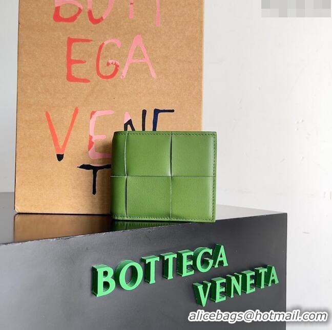 Free Shipping Bottega Veneta Cassette Bi-Fold Wallet in Intreccio Calfskin Leather 649603 Green 2024