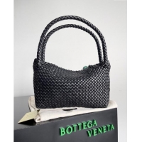 Buy Discount Bottega Veneta Tosca Shoulder Bag in Intreccio Leather Fondant Fondant Black/Blue 716974 2023