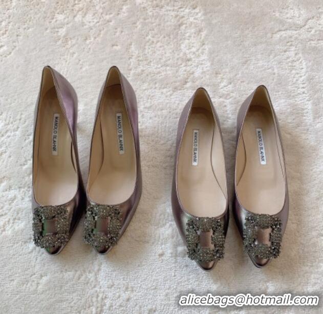 Durable Manolo Blahnik Classic Pumps 7cm in Metallic Leather with Crystal Buckle Grey 228027