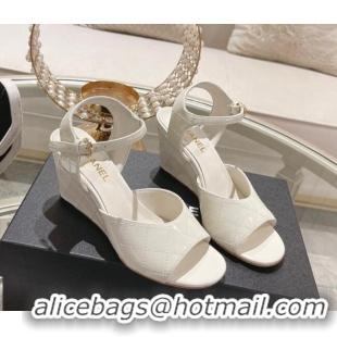 Stylish Chanel Quilted Patent Calfskin Wedge Sandals 7.5cm White 0126155