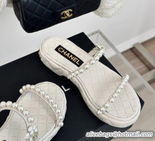 Perfect Chanel Quilted Lambskin and Pearls Heel Slide Sandals 3cm White 0223097