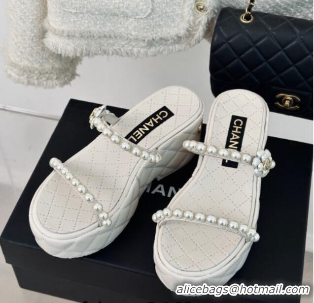 Charming Chanel Quilted Lambskin and Pearls Wedge Platform Slide Sandals 7cm White 0223100