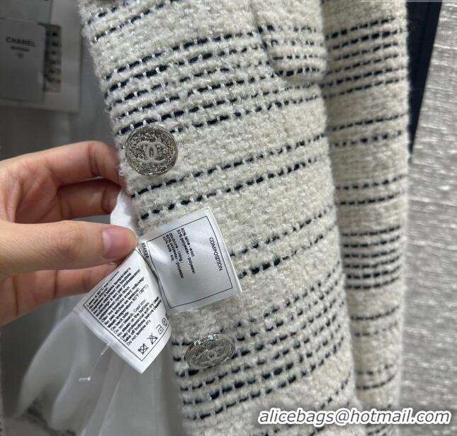 Good Looking Chanel Tweed Jacket CH031117 White/Black 2024