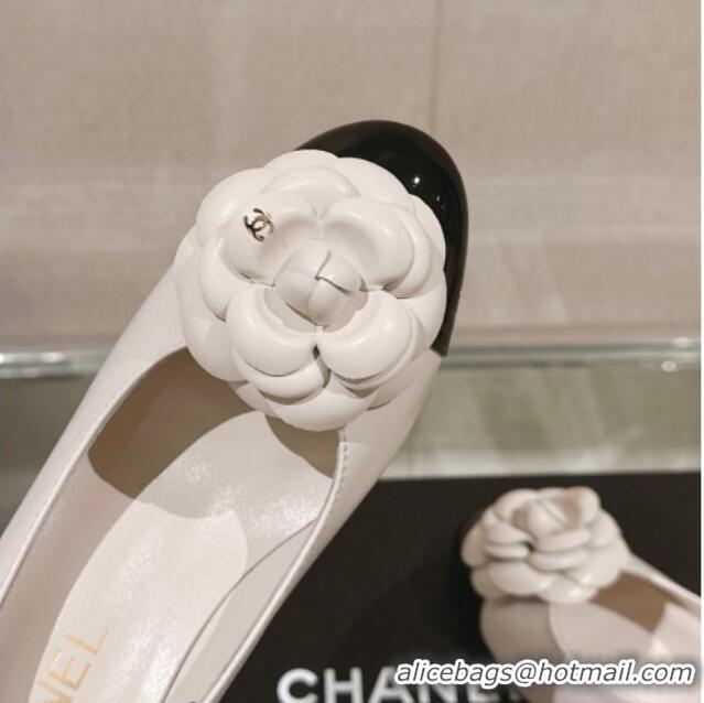 Stylish Chanel Camellia Bloom Lambskin & Patent Calfskin Pumps 7cm White 0224030