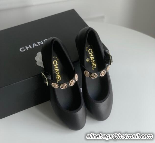 Perfect Chanel Mary Janes Shoes with Badge in Calfskin Leather Black 031105