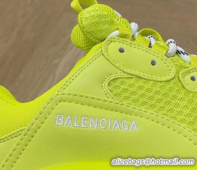 Pretty Style Balenciaga Triple S Clear Sole Trainers Sneakers in Leather and Mesh Neon Yellow 223007