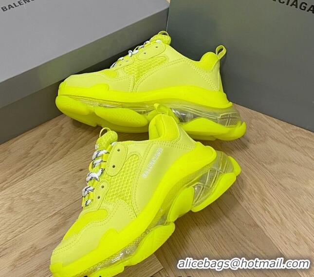 Pretty Style Balenciaga Triple S Clear Sole Trainers Sneakers in Leather and Mesh Neon Yellow 223007