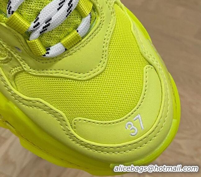 Pretty Style Balenciaga Triple S Clear Sole Trainers Sneakers in Leather and Mesh Neon Yellow 223007