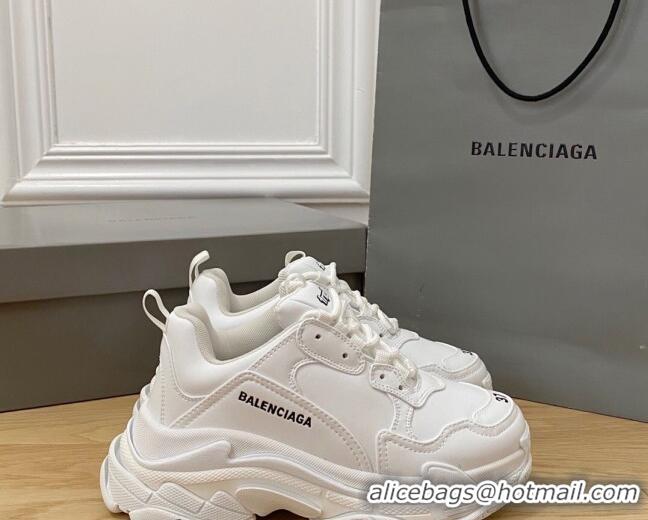 Good Looking Balenciaga Triple S Trainers Sneakers in Calf Leather White 0223042