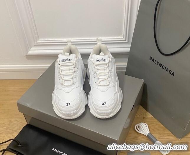 Good Looking Balenciaga Triple S Trainers Sneakers in Calf Leather White 0223042